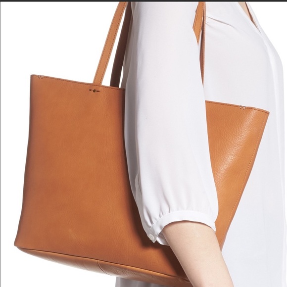 Madewell Handbags - Madewell Abroad Tote